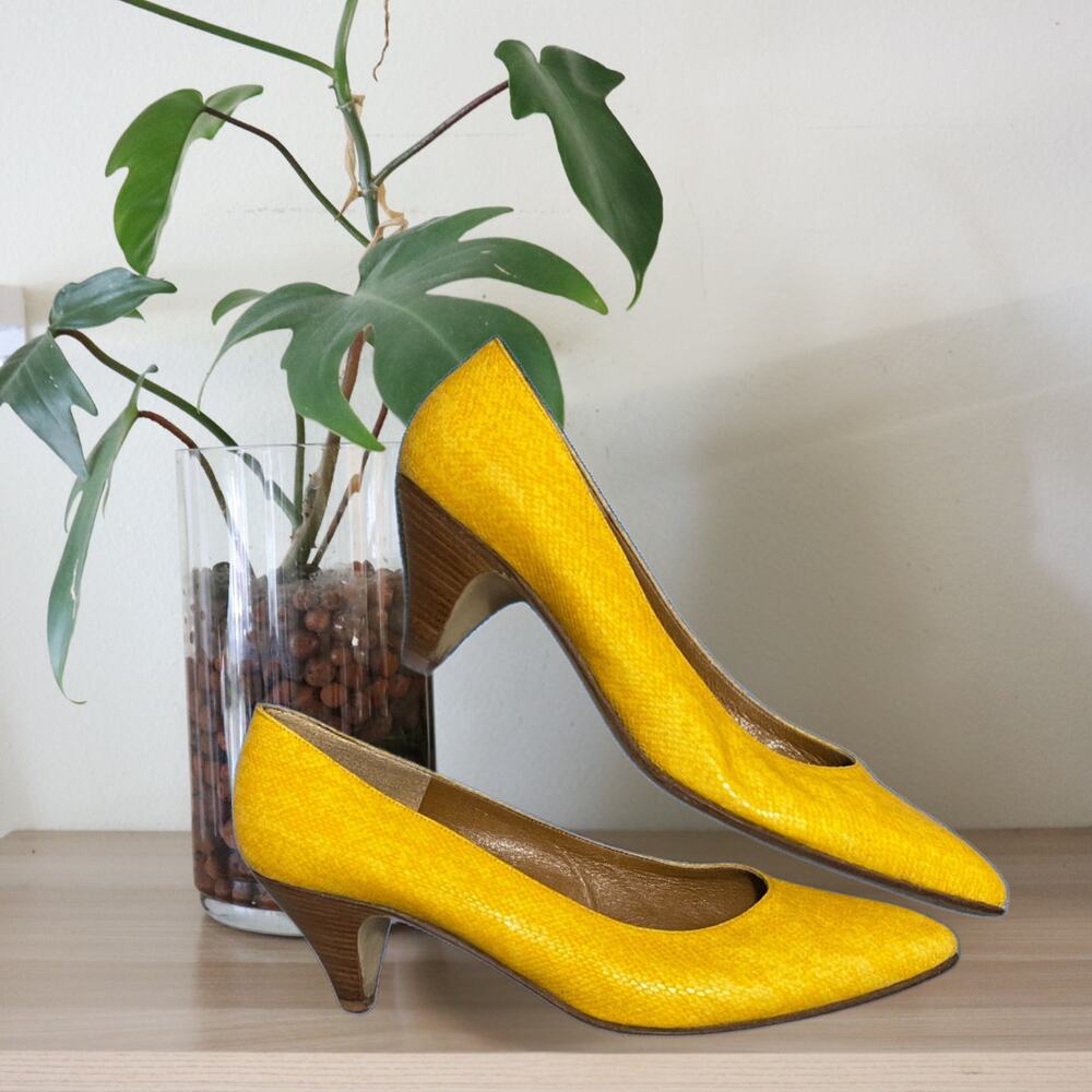 Vintage 80s Women's Bruno Magli Yellow Snakeskin Pumps Size 39.5/US 9 - 99892A-4